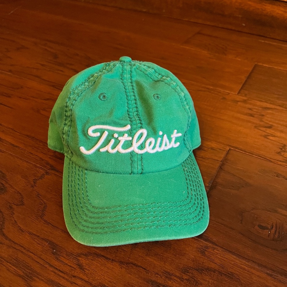 Titleist Adjustable Key Green Hat